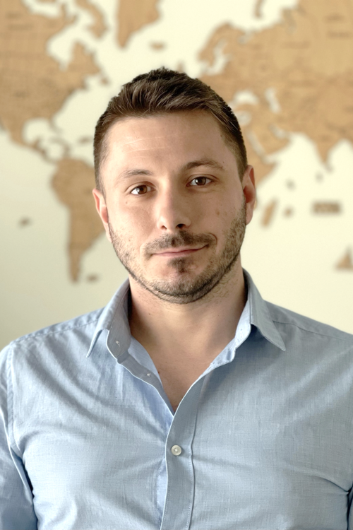Maszlavér Ádám